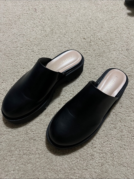 Sincerly Jules Shoes - Like New Sincerely Jules Comfort Slip-On Platform Clog Mule - Black